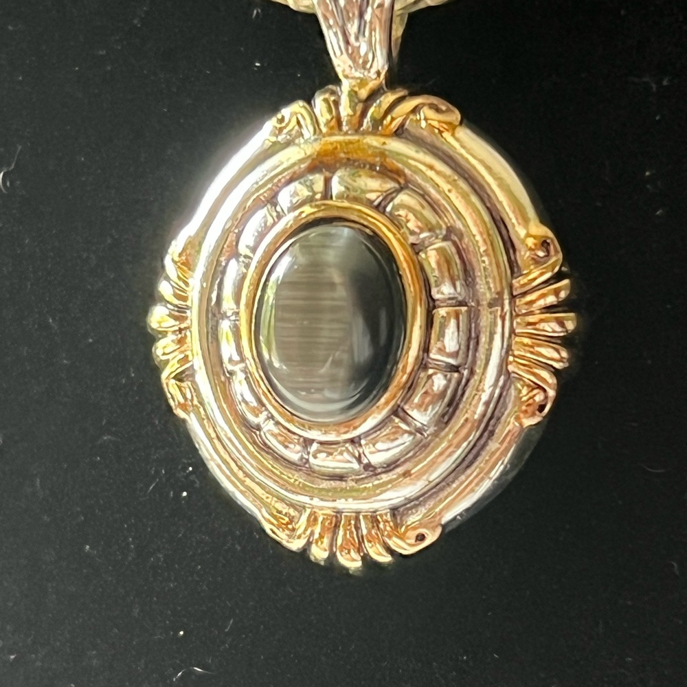 Roman Pendant on Silver Rope Chain - Picture 2 of 4